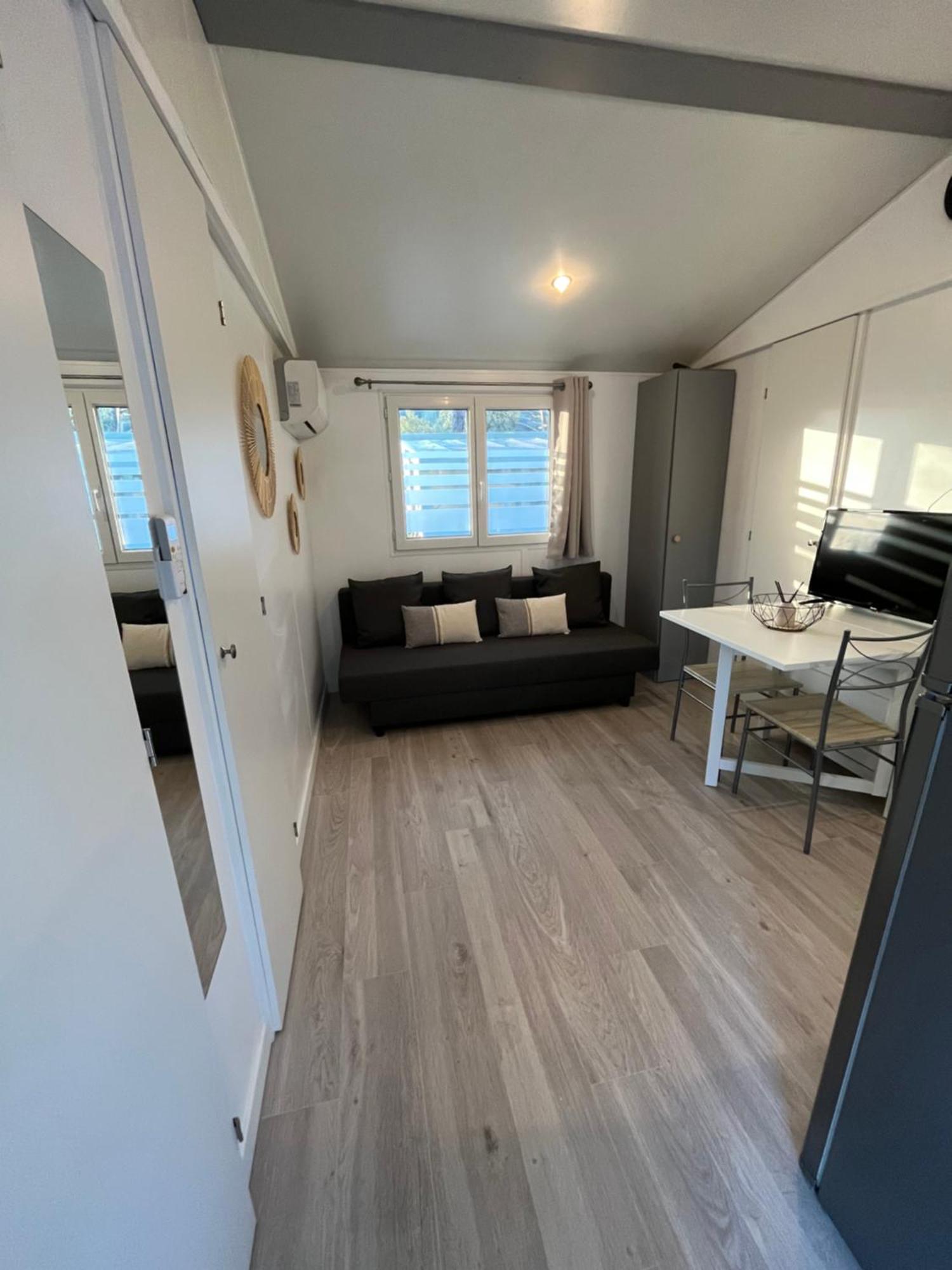 Mobil-Home Camping Oasis Roquebrune-sur-Argens Eksteriør bilde